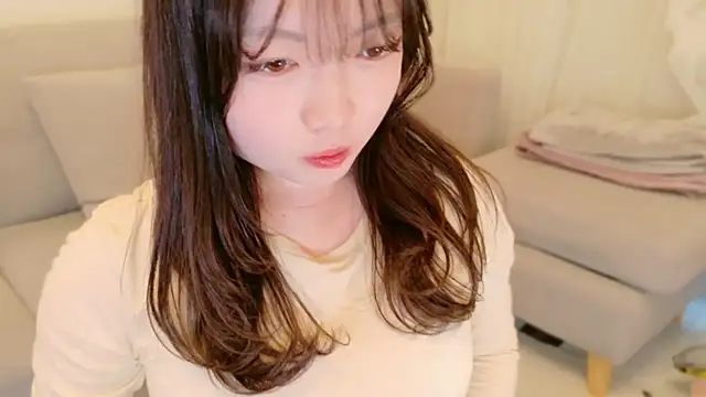   Yui  online show from 04-09-26, 12:54