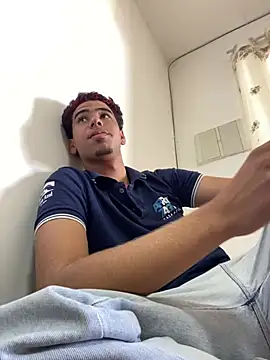 lzinho9153 online show from 02-06-26, 06:22