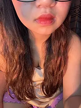 Snapshot of Bong_lovelyy chatting on 01-19-26, 03:16 Bong lovelyy online show from 01-19-26, 03:16