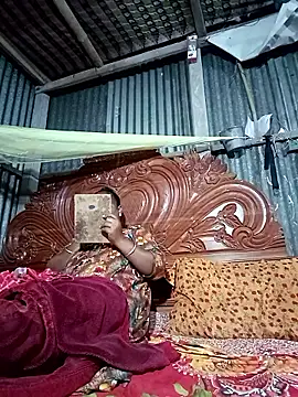 Snapshot of Hot-headed chatting on 02-27-26, 04:18 Hot-headed online show from 02-27-26, 04:18