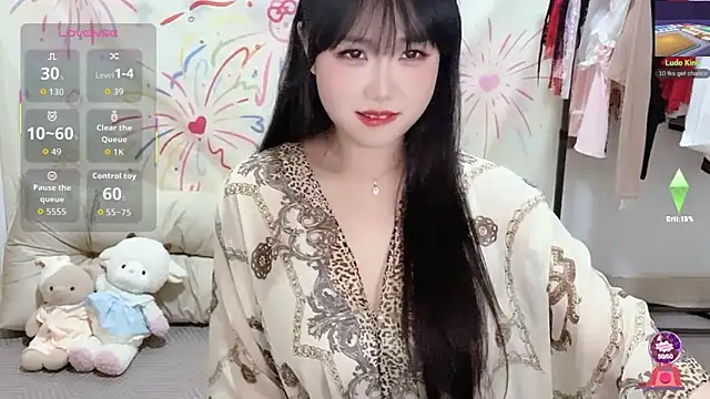 xiaoguai99 online show from 04-29-26, 01:04