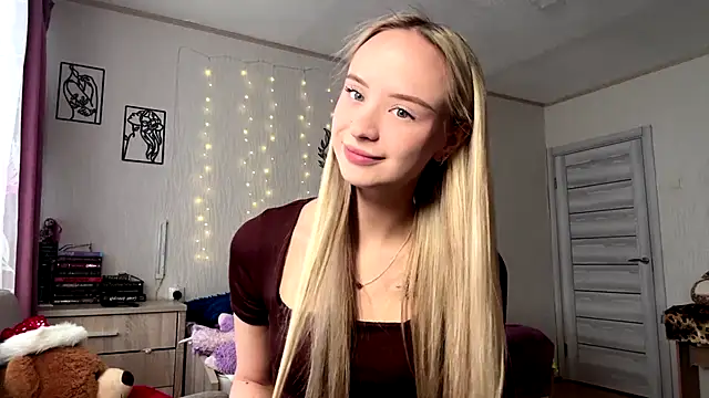 LatashiaOrcutt online show from 01-08-26, 08:49