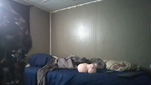 Snapshot of Quuwavve chatting on 03-23-26, 03:10 Quuwavve online show from 03-23-26, 03:10