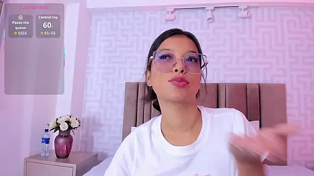 Alondra 2526 online show from 01-09-26, 06:42