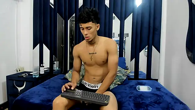 aishaxht online show from 05-13-26, 08:38