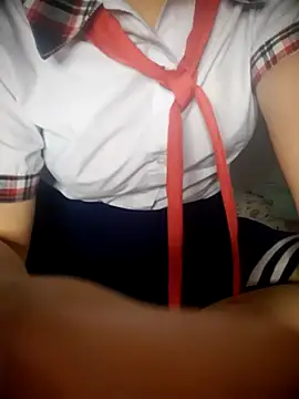 Snapshot of lina_loveee chatting on 07-17-26, 05:07 lina loveee online show from 07-17-26, 05:07