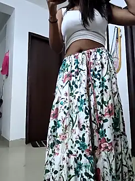 Snapshot of hina_001 chatting on 05-24-26, 08:36 hina 001 online show from 05-24-26, 08:36