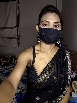 Snapshot of rani_coupleee chatting on 05-21-26, 04:36 rani coupleee online show from 05-21-26, 04:36