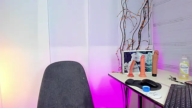 Sue blue online show from 04-11-26, 02:38