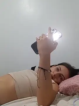 Snapshot of diosa_cristal_ chatting on 02-20-26, 04:31 diosa cristal online show from 02-20-26, 04:31