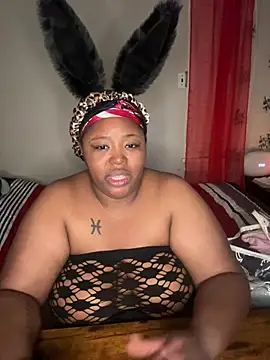 Chocolatebunnyxx96 online show from 02-25-26, 06:01