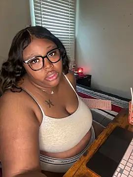 Chocolatebunnyxx96 online show from 03-21-26, 05:27