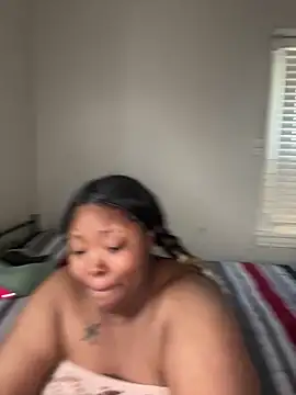 Chocolatebunnyxx96 online show from 04-08-26, 03:01