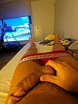 Snapshot of sensualman90 chatting on 05-10-26, 10:04 sensualman90 online show from 05-10-26, 10:04