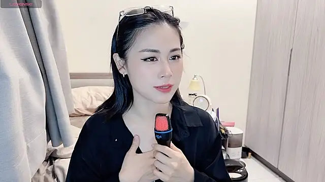 Snapshot of BabyOneDaily chatting on 03-31-26, 10:15 BabyOneDaily online show from 03-31-26, 10:15