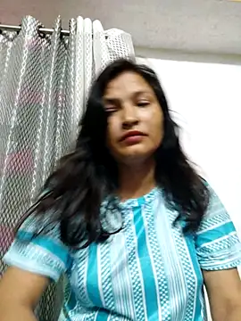 Snapshot of Priyaa_1433 chatting on 06-19-26, 03:00 Priyaa 1433 online show from 06-19-26, 03:00