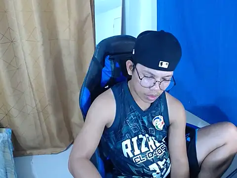 Snapshot of holly_oreo chatting on 07-05-26, 02:46 holly oreo online show from 07-05-26, 02:46