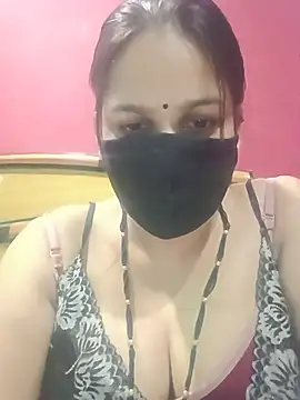 Snapshot of 01Roshani chatting on 06-18-26, 09:14 01Roshani online show from 06-18-26, 09:14