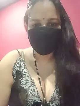 Snapshot of 01Roshani chatting on 06-19-26, 08:01 01Roshani online show from 06-19-26, 08:01