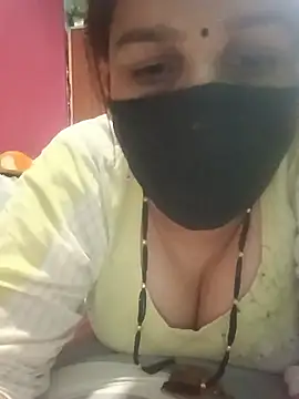 Snapshot of 01Roshani chatting on 06-23-26, 08:23 01Roshani online show from 06-23-26, 08:23