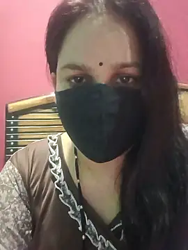 Snapshot of 01Roshani chatting on 06-30-26, 07:42 01Roshani online show from 06-30-26, 07:42