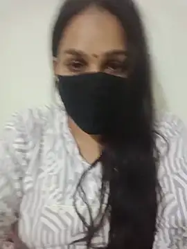 Snapshot of 01Roshani chatting on 07-06-26, 07:05 01Roshani online show from 07-06-26, 07:05
