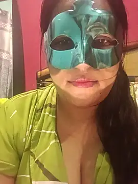 Snapshot of 01Roshani chatting on 07-13-26, 05:49 01Roshani online show from 07-13-26, 05:49