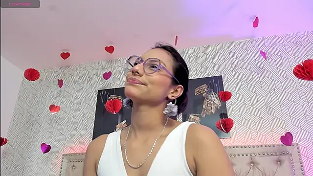 Snapshot of MeganRosseX chatting on 02-16-26, 05:42 MeganRosseX online show from 02-16-26, 05:42