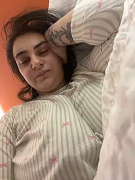 LadyxOnyx online show from 01-06-26, 03:49