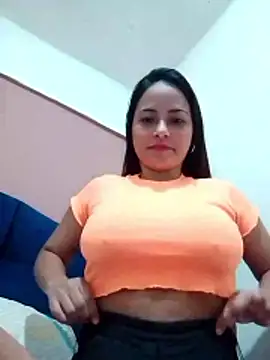 Snapshot of Maliha_21 chatting on 01-08-26, 09:50 Maliha 21 online show from 01-08-26, 09:50