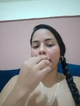 Snapshot of Maliha_21 chatting on 01-15-26, 01:21 Maliha 21 online show from 01-15-26, 01:21