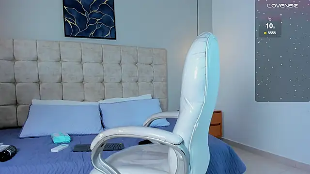 Mia dolls18 online show from 03-13-26, 08:15