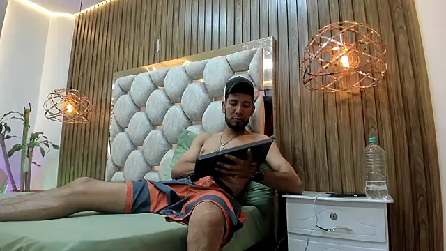 Snapshot of james__walsh chatting on 02-16-26, 08:38 james walsh online show from 02-16-26, 08:38