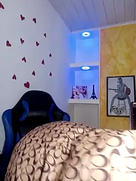 honeyluxe  online show from 03-13-26, 04:19