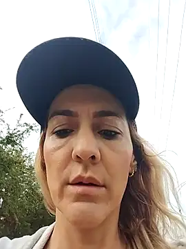 Snapshot of Monita_Med chatting on 03-23-26, 01:37 Monita Med online show from 03-23-26, 01:37