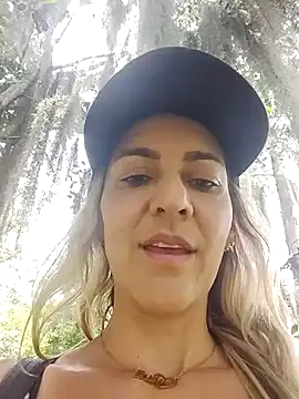 Snapshot of Monita_Med chatting on 04-07-26, 05:02 Monita Med online show from 04-07-26, 05:02