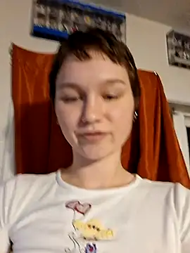 Snapshot of SugarNCinnamon chatting on 05-15-26, 11:23 SugarNCinnamon online show from 05-15-26, 11:23