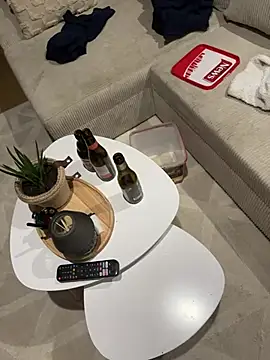 Iconnue online show from 02-12-26, 11:44