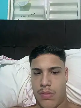 Wellington00  online show from 03-05-26, 01:01