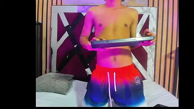 Snapshot of jhonaEstrada chatting on 01-14-26, 03:56 jhonaEstrada online show from 01-14-26, 03:56