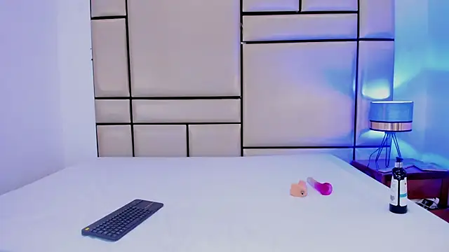 Snapshot of alejandra_loppez chatting on 02-21-26, 07:48 alejandra loppez online show from 02-21-26, 07:48