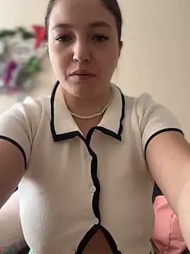 Snapshot of AlexaYvonne chatting on 02-03-26, 03:59 AlexaYvonne online show from 02-03-26, 03:59