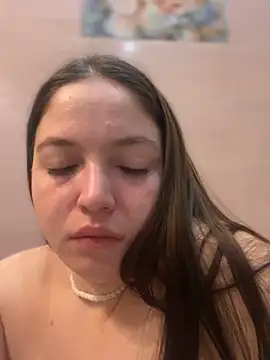 Snapshot of AlexaYvonne chatting on 02-14-26, 02:08 AlexaYvonne online show from 02-14-26, 02:08