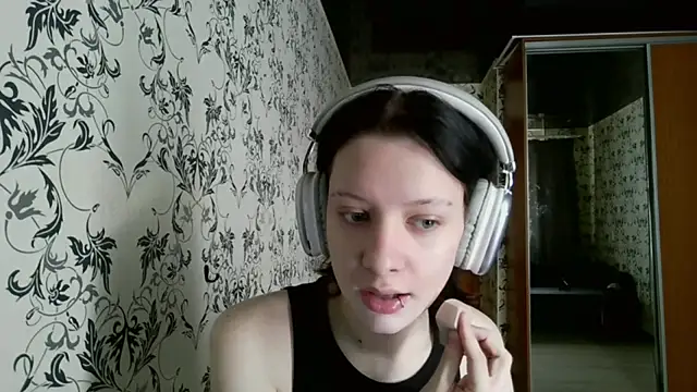 LxayBloom online show from 04-01-26, 06:47