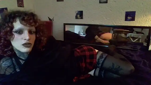 Snapshot of gracelustxx chatting on 02-13-26, 04:36 gracelustxx online show from 02-13-26, 04:36