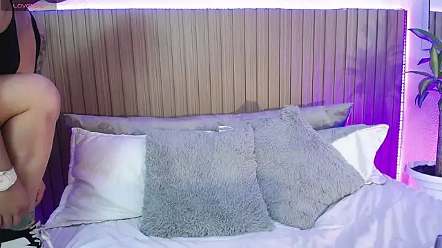 Snapshot of IndieMiller chatting on 02-03-26, 11:15 IndieMiller online show from 02-03-26, 11:15