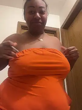 Snapshot of theesweetheart chatting on 01-06-26, 08:23 theesweetheart online show from 01-06-26, 08:23