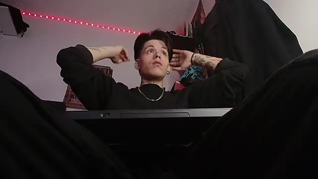 Anhony Muscle online show from 01-09-26, 01:25