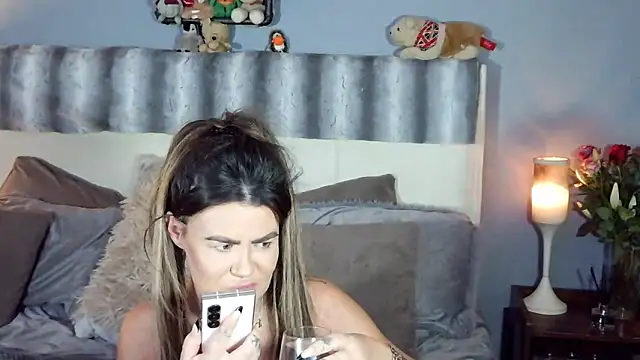 ScottishIvy online show from 02-06-26, 07:39