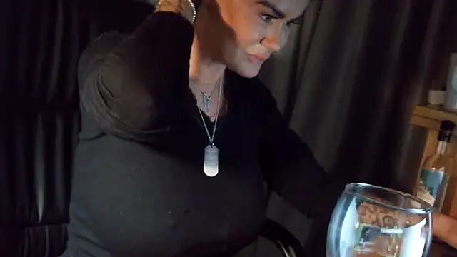 ScottishIvy online show from 02-11-26, 01:10